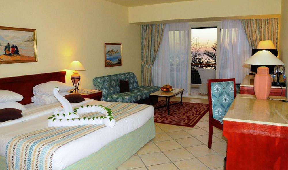 Safir Sharm Waterfalls Resort Eksteriør bilde A room at the Hilton Sharm El Sheikh