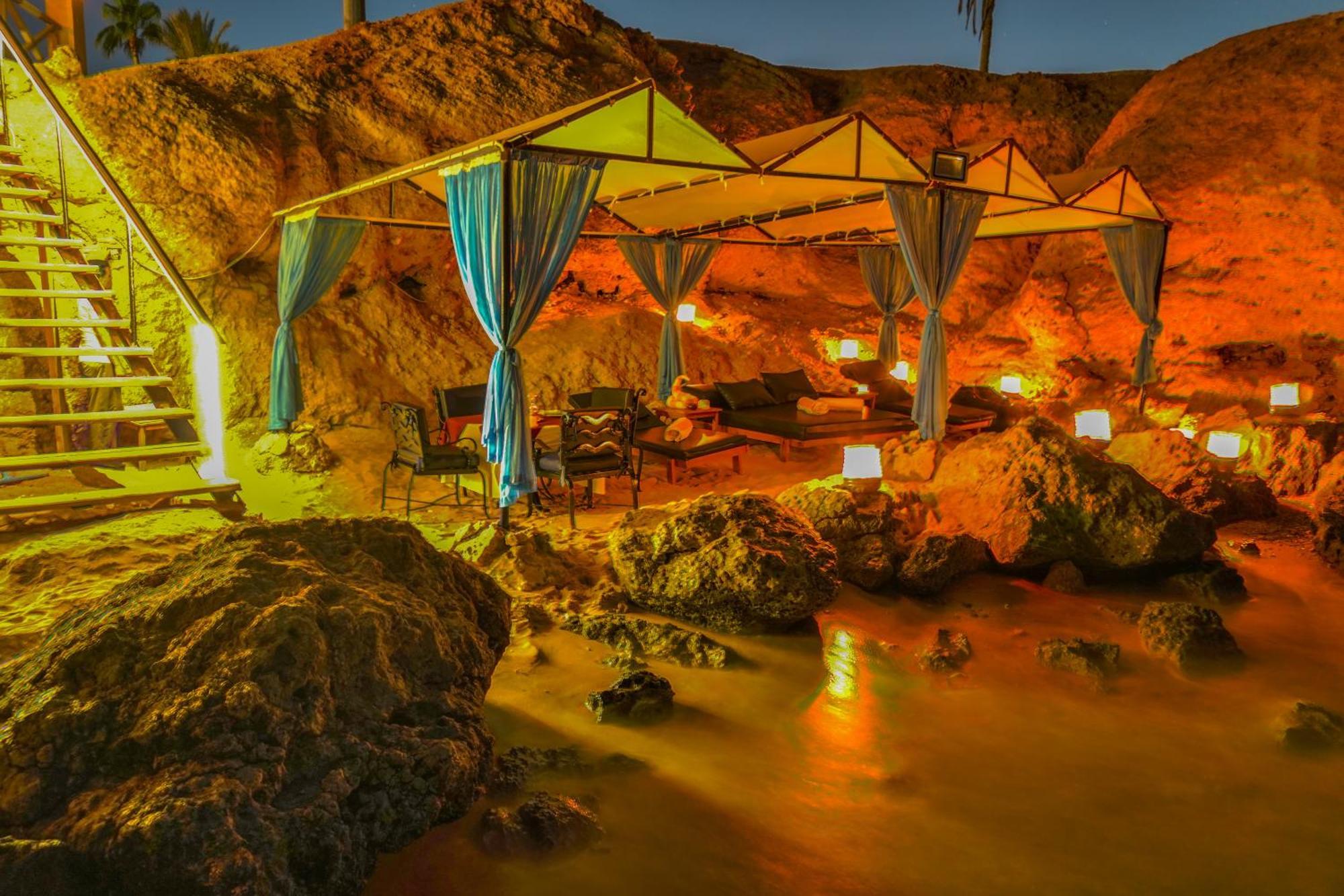 Safir Sharm Waterfalls Resort Eksteriør bilde The Cave Spa at the Dead Sea