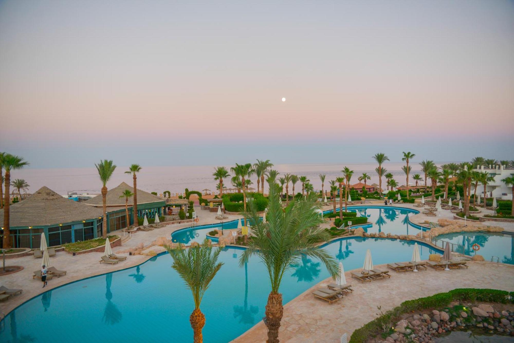 Safir Sharm Waterfalls Resort Eksteriør bilde Sunrise over the Dead Sea